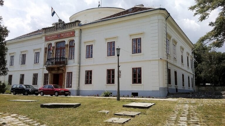 Trianon-museum Várpalota