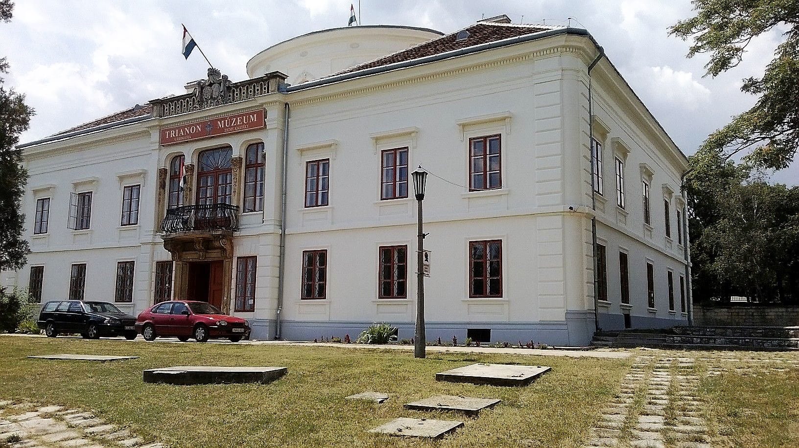 Trianon-museum Várpalota