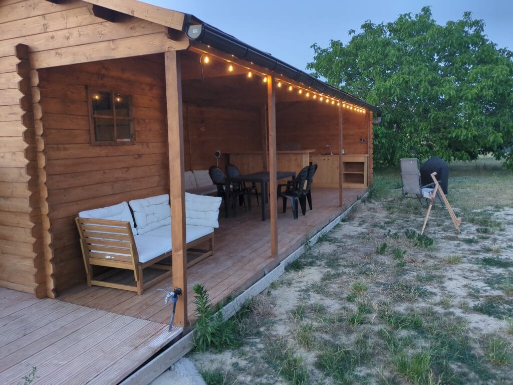 tuinhuis met buitenkeuken